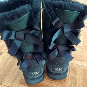 Ugg boots size 8 - bows in back